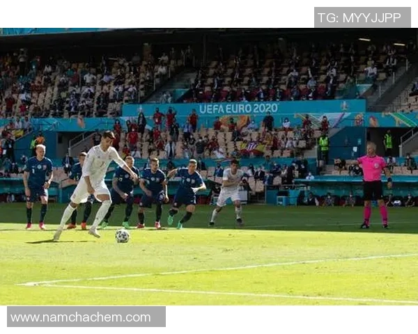 杭州足球队逆袭之路欧锦赛特别报道展现拼搏精神与团队力量 杭州足球队逆袭之路欧锦赛特别报道展现拼搏精神与团队力量