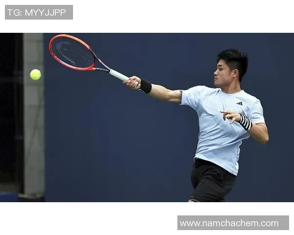 重庆足球队的崛起之路：从低谷到冠军赛的辉煌历程揭秘